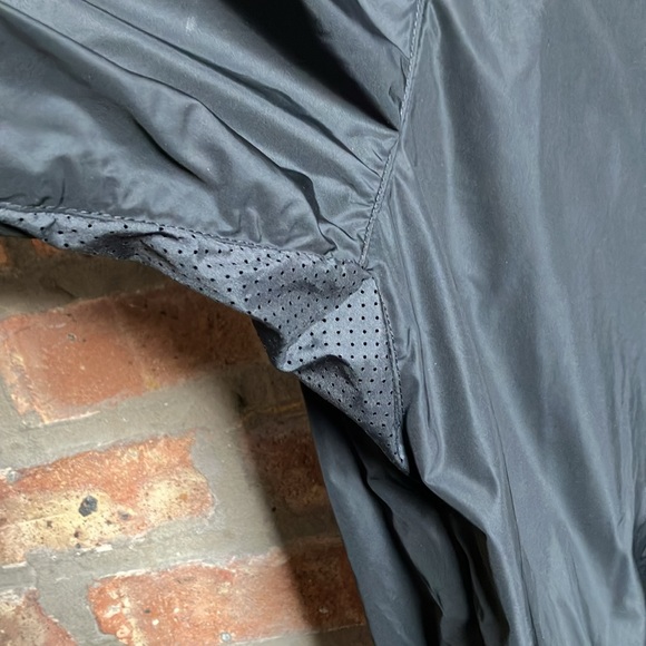 Nike - Picture 14 of 16